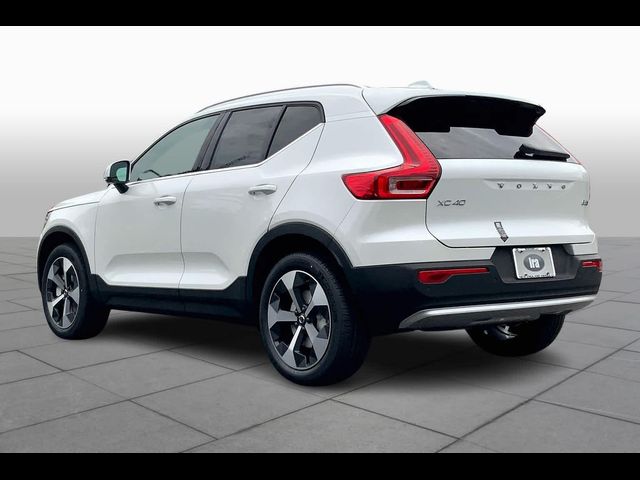 2025 Volvo XC40 Core Bright Theme