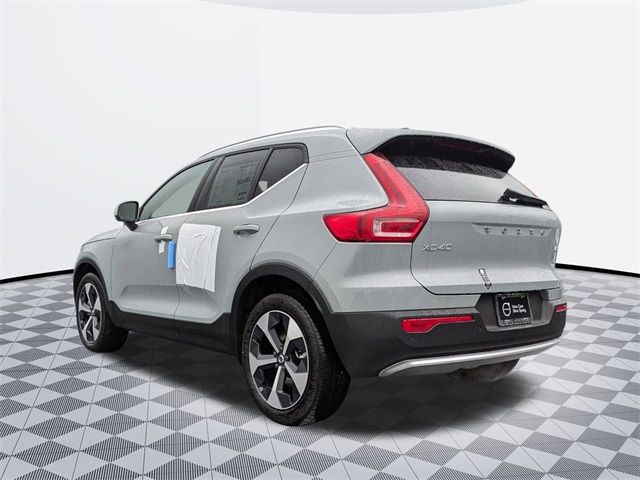 2025 Volvo XC40 Core Bright Theme