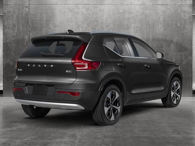 2025 Volvo XC40 Core Bright Theme