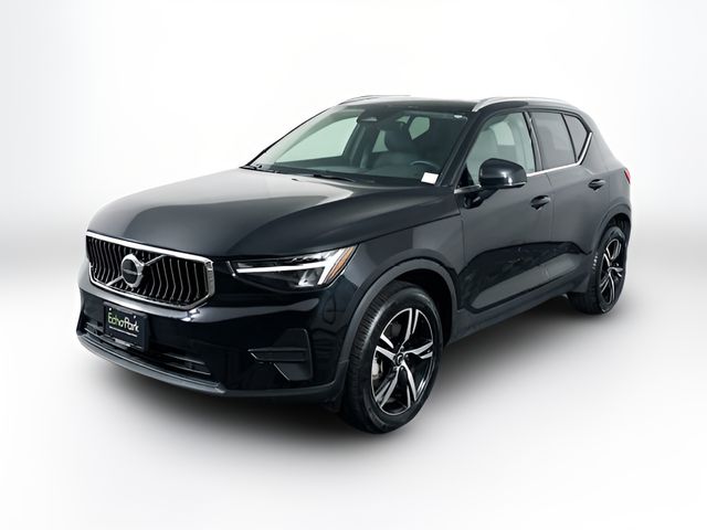 2025 Volvo XC40 Core Bright Theme