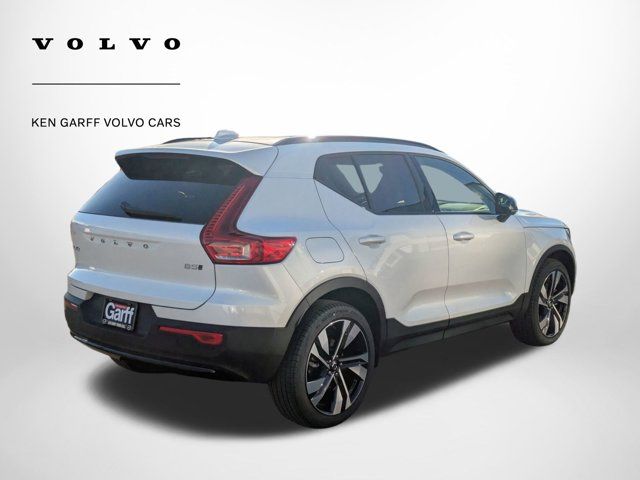 2025 Volvo XC40 Plus Dark Theme