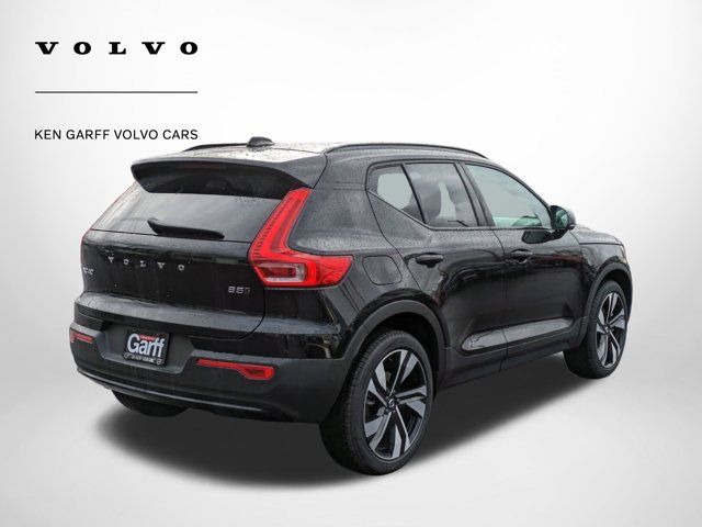 2025 Volvo XC40 Plus Dark Theme