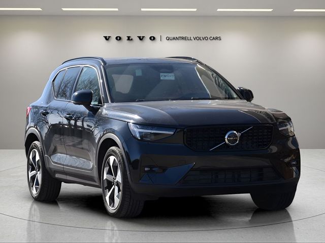 2025 Volvo XC40 Plus Dark Theme