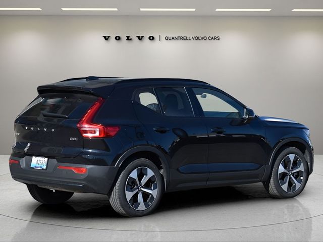 2025 Volvo XC40 Plus Dark Theme