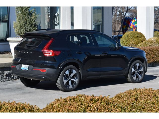 2025 Volvo XC40 Plus Dark Theme