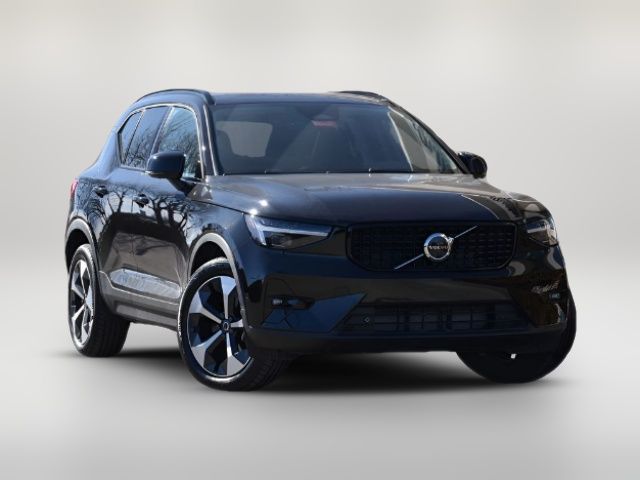 2025 Volvo XC40 Plus Dark Theme