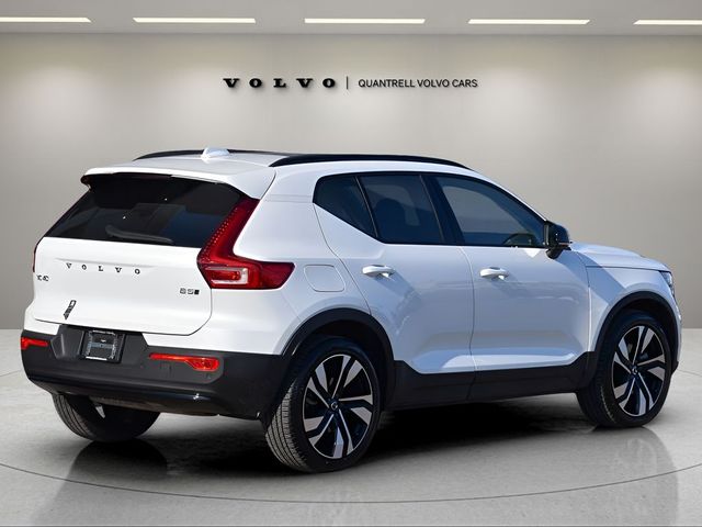 2025 Volvo XC40 Plus Dark Theme