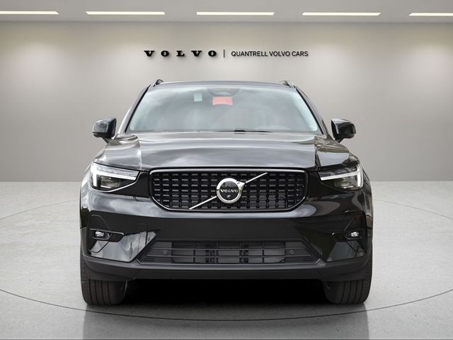 2025 Volvo XC40 Plus Dark Theme