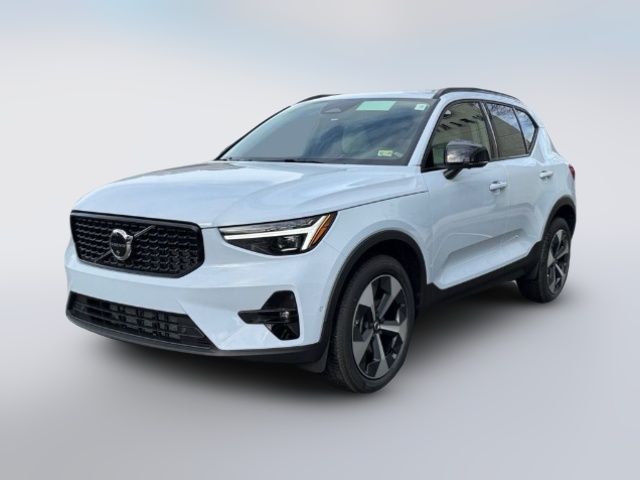 2025 Volvo XC40 Plus Dark Theme