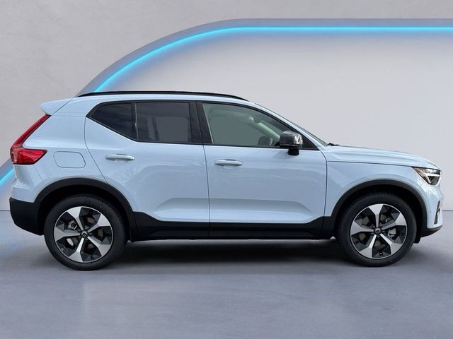 2025 Volvo XC40 Plus Dark Theme