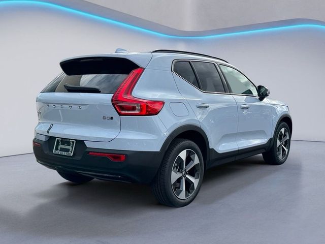 2025 Volvo XC40 Plus Dark Theme