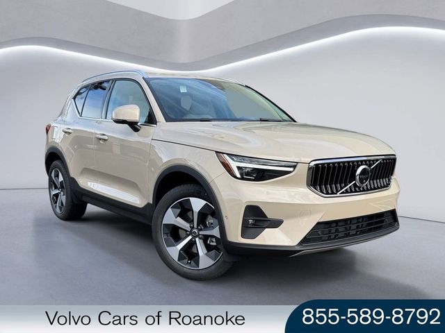 2025 Volvo XC40 Plus Bright Theme