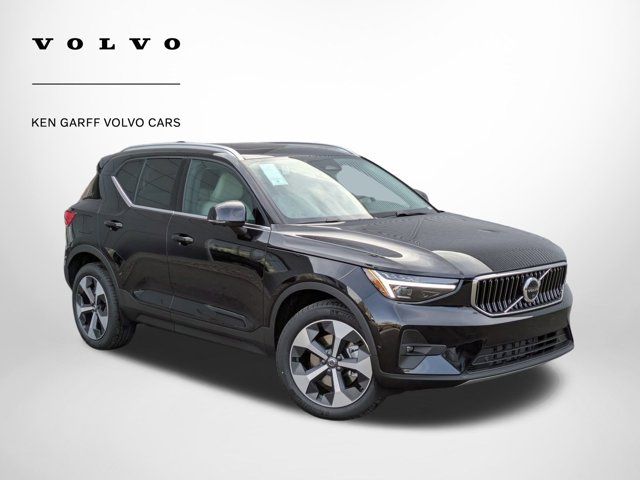 2025 Volvo XC40 Plus Bright Theme