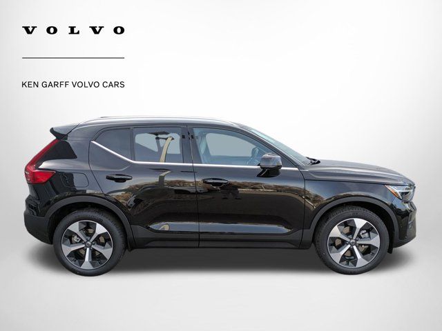 2025 Volvo XC40 Plus Bright Theme