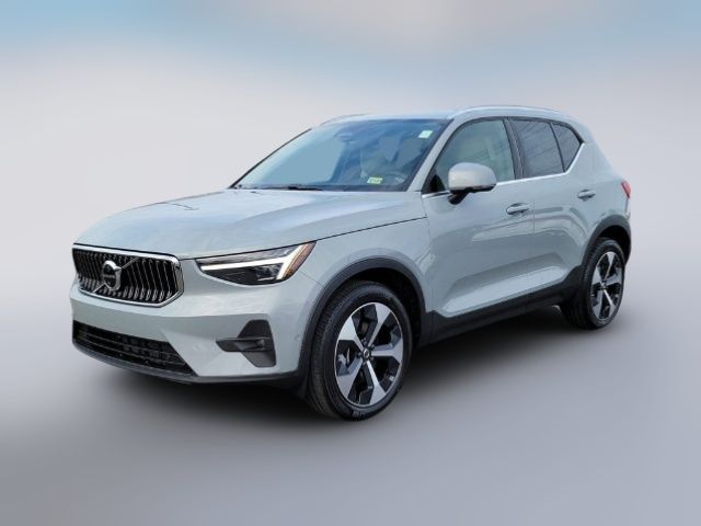 2025 Volvo XC40 Plus Bright Theme