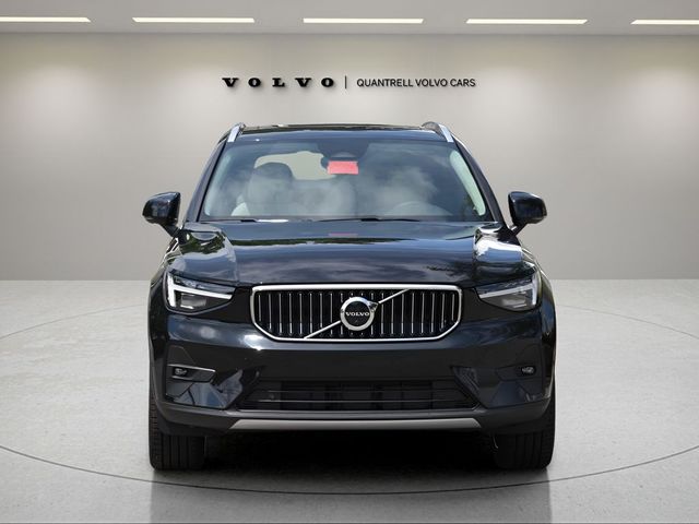 2025 Volvo XC40 Plus Bright Theme