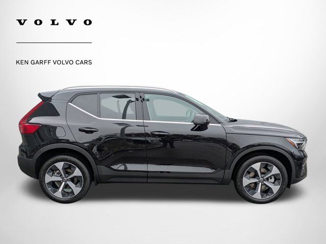 2025 Volvo XC40 Plus Bright Theme