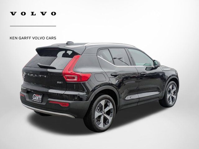 2025 Volvo XC40 Plus Bright Theme