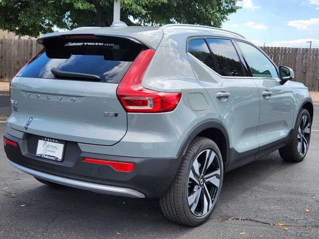 2025 Volvo XC40 Plus Bright Theme