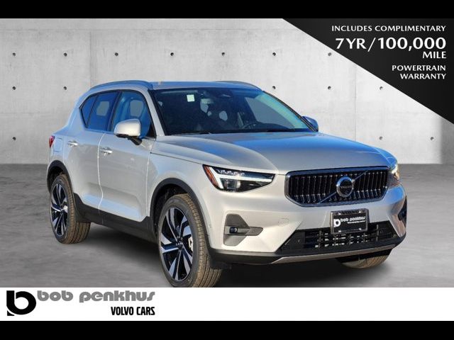 2025 Volvo XC40 Plus Bright Theme