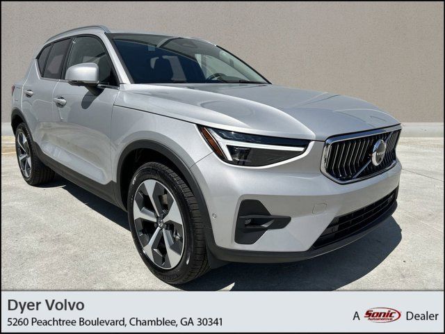 2025 Volvo XC40 Plus Bright Theme