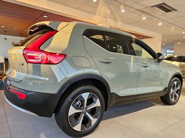 2025 Volvo XC40 Plus Bright Theme