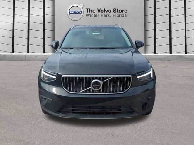 2025 Volvo XC40 Plus Bright Theme