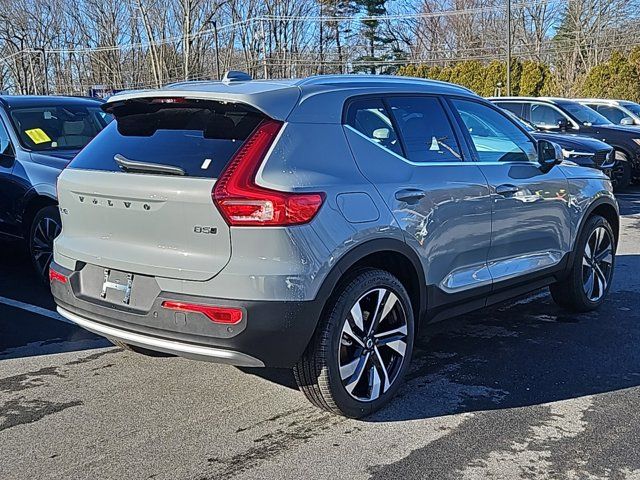 2025 Volvo XC40 Plus Bright Theme