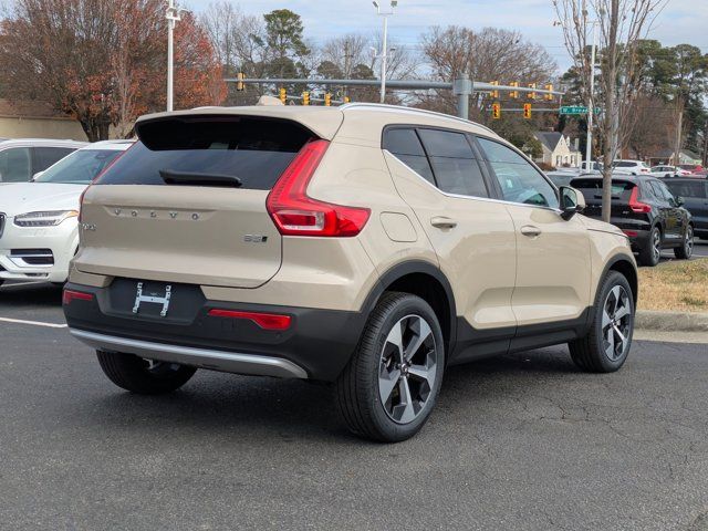 2025 Volvo XC40 Plus Bright Theme