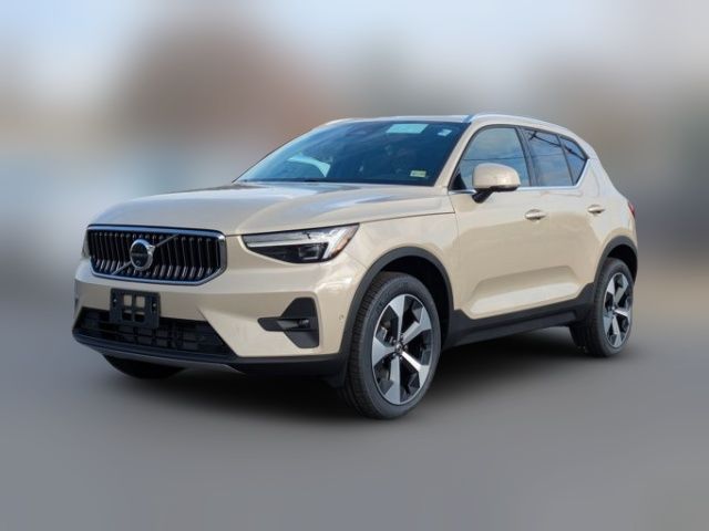 2025 Volvo XC40 Plus Bright Theme