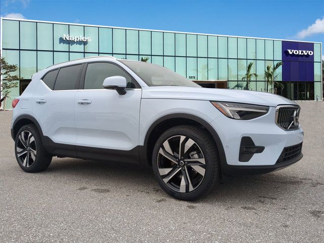 2025 Volvo XC40 Plus Bright Theme