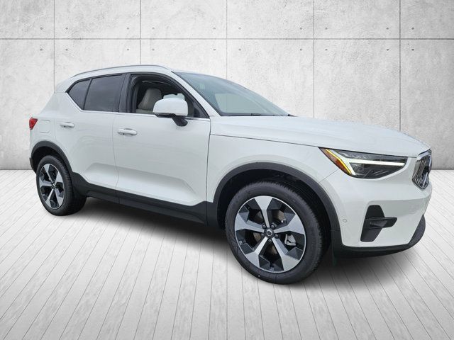 2025 Volvo XC40 Plus Bright Theme