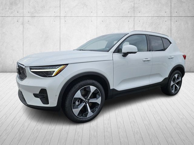 2025 Volvo XC40 Plus Bright Theme