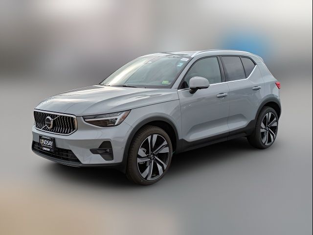 2025 Volvo XC40 Plus Bright Theme