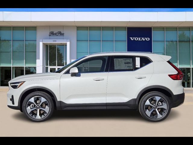 2025 Volvo XC40 Plus Bright Theme