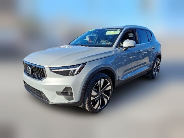 2025 Volvo XC40 Plus Bright Theme