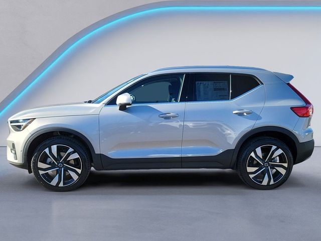 2025 Volvo XC40 Plus Bright Theme