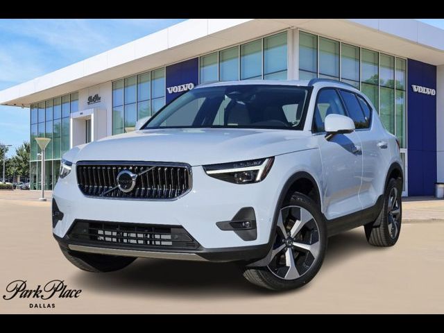 2025 Volvo XC40 Plus Bright Theme