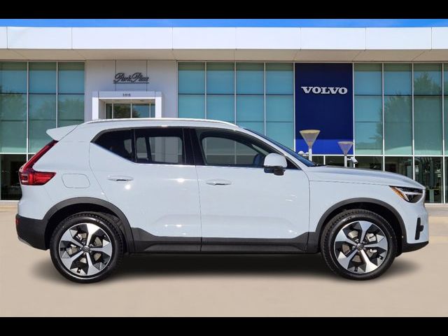 2025 Volvo XC40 Plus Bright Theme