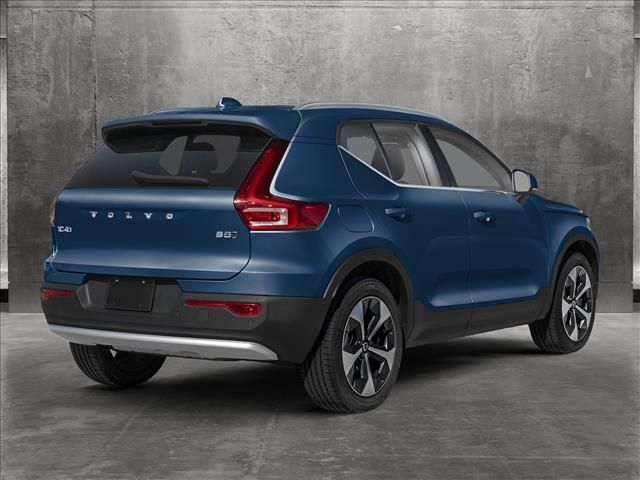 2025 Volvo XC40 Plus Bright Theme