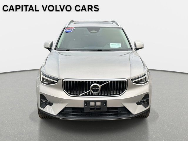 2025 Volvo XC40 Plus Bright Theme