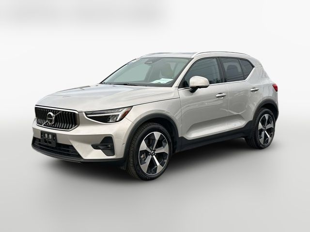 2025 Volvo XC40 Plus Bright Theme