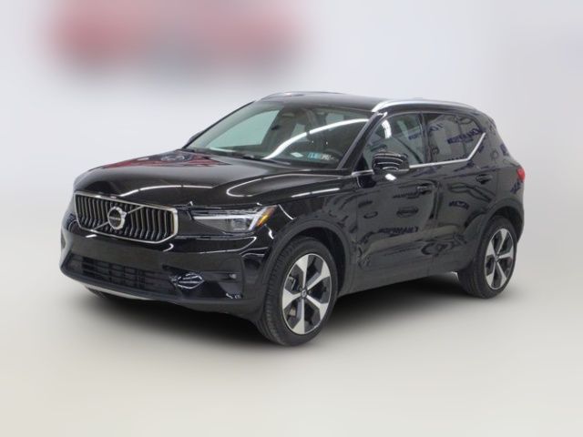 2025 Volvo XC40 Plus Bright Theme