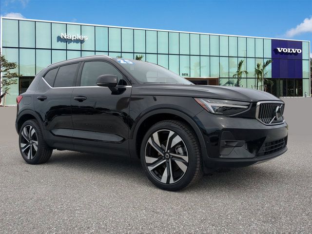 2025 Volvo XC40 Plus Bright Theme