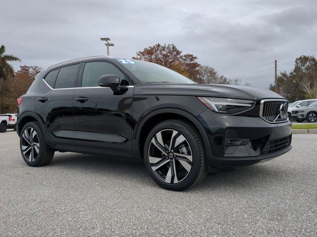 2025 Volvo XC40 Plus Bright Theme