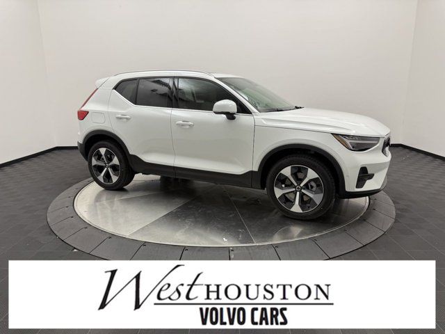 2025 Volvo XC40 Plus Bright Theme