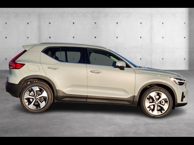 2025 Volvo XC40 Plus Bright Theme