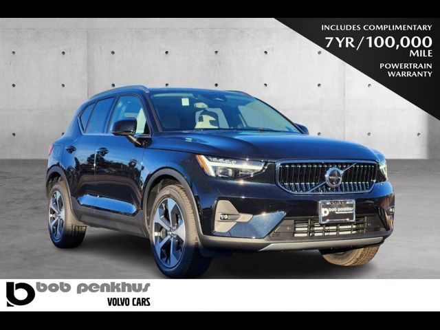 2025 Volvo XC40 Plus Bright Theme