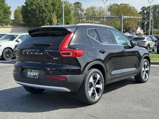 2025 Volvo XC40 Plus Bright Theme