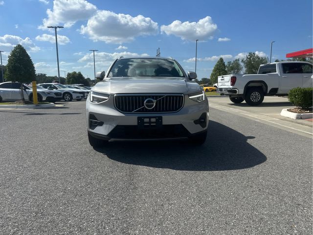 2025 Volvo XC40 Plus Bright Theme